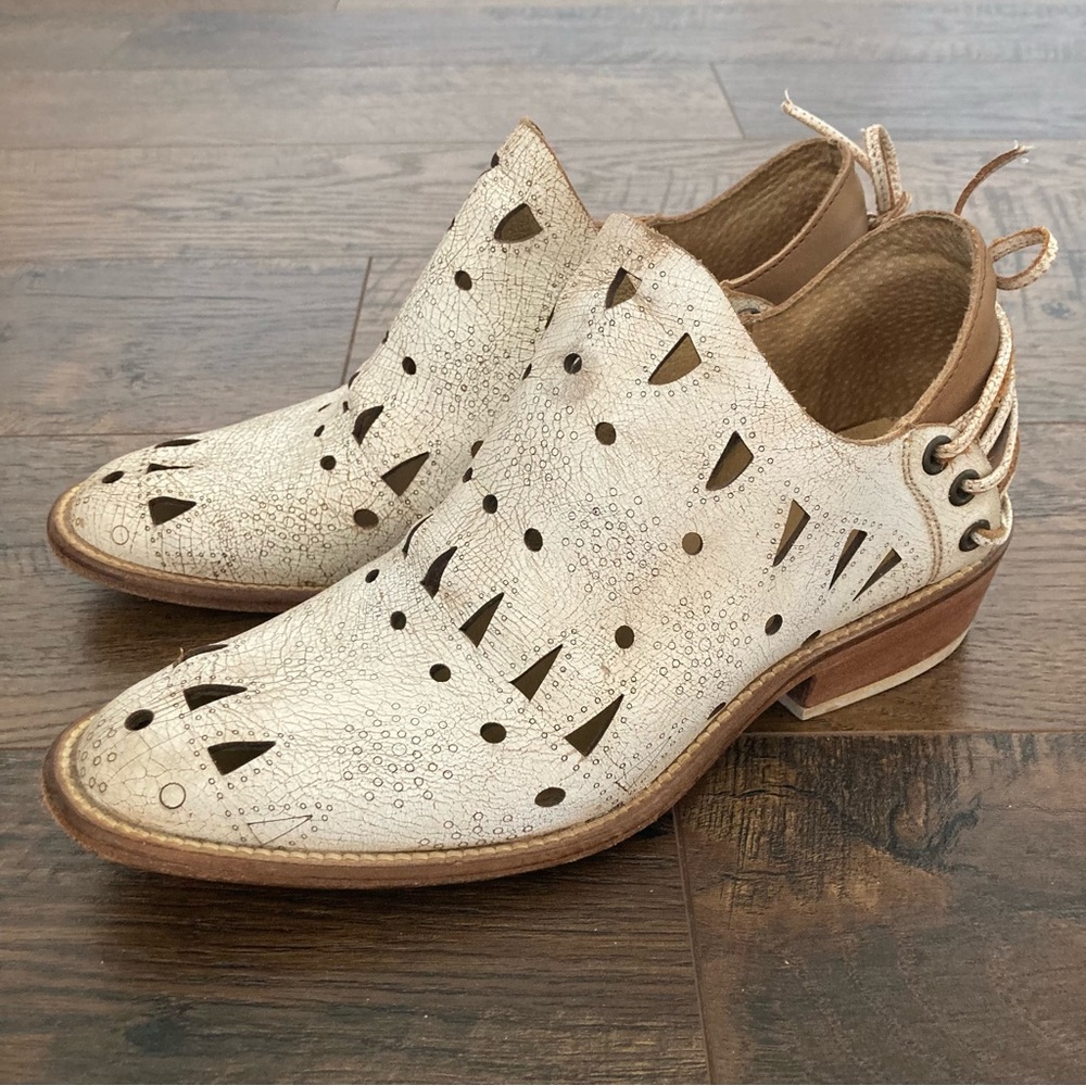 Musse & Cloud Cream Ankle Boots